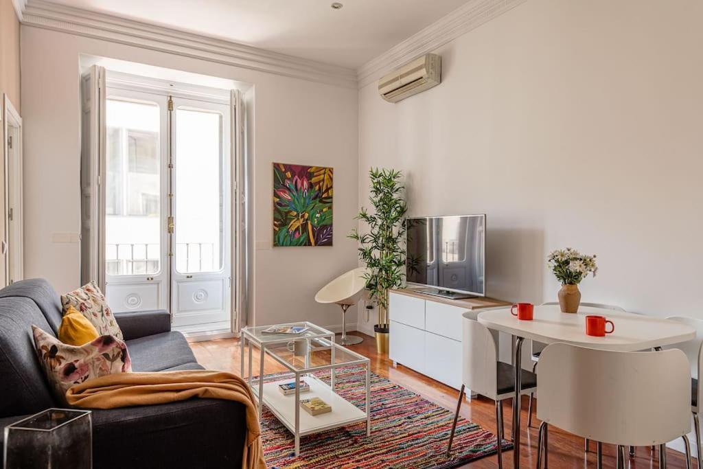 Bright Apartment In Gran Via With Balconies Inf2Iz3 Мадрид Экстерьер фото